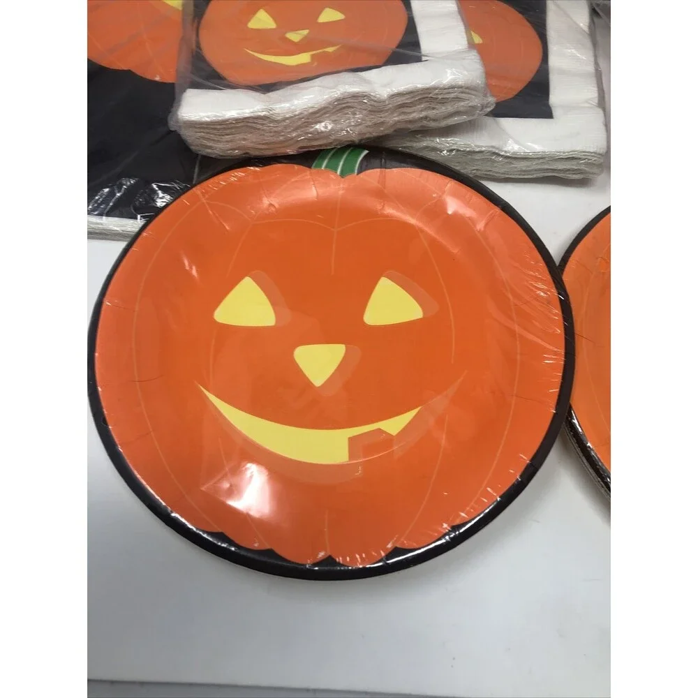 Vintage Gibson Greetings Halloween Party Supplies USA Pumpkin Invitations Plates
